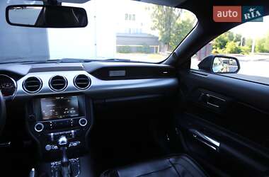 Купе Ford Mustang 2015 в 