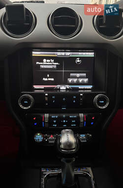 Купе Ford Mustang 2015 в 