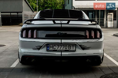 Купе Ford Mustang 2016 в 