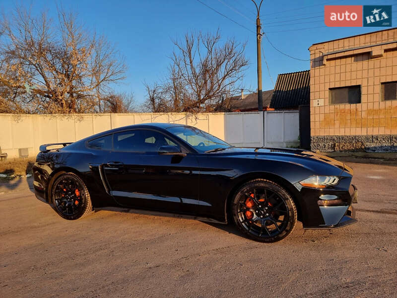 Купе Ford Mustang 2018 в Києві