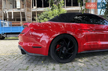 Кабриолет Ford Mustang 2019 в 