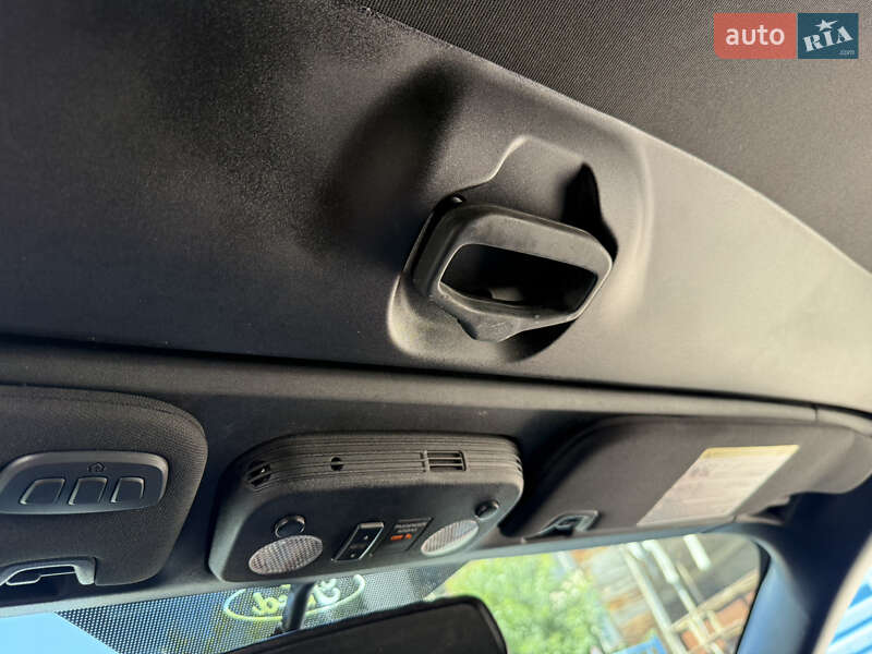 Кабриолет Ford Mustang 2019 в Черновцах фото 44 Кабриолет Ford Mustang 2019 в Черновцах