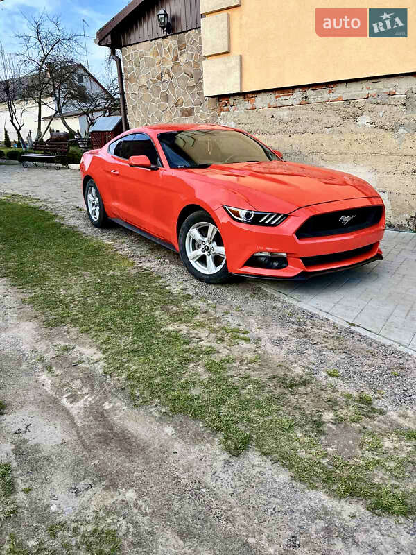Купе Ford Mustang 2015 в Львове