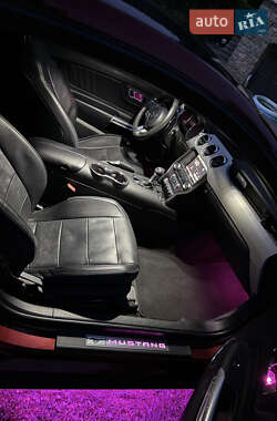 Купе Ford Mustang 2015 в 