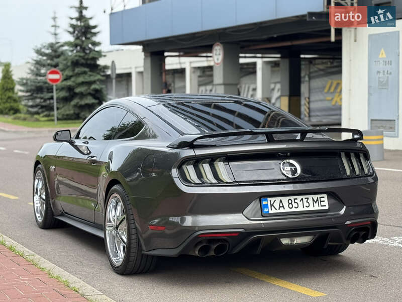 Купе Ford Mustang 2018 в Києві
