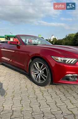 Кабриолет Ford Mustang 2016 в 