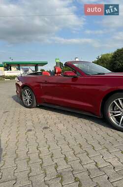 Кабриолет Ford Mustang 2016 в 