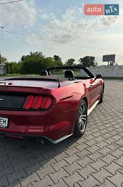 Кабриолет Ford Mustang 2016 в 