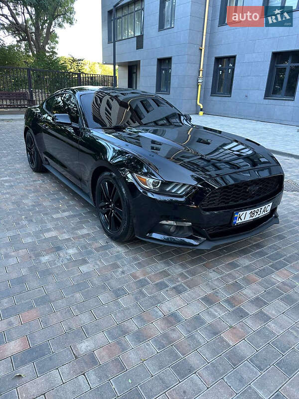 Купе Ford Mustang 2014 в 