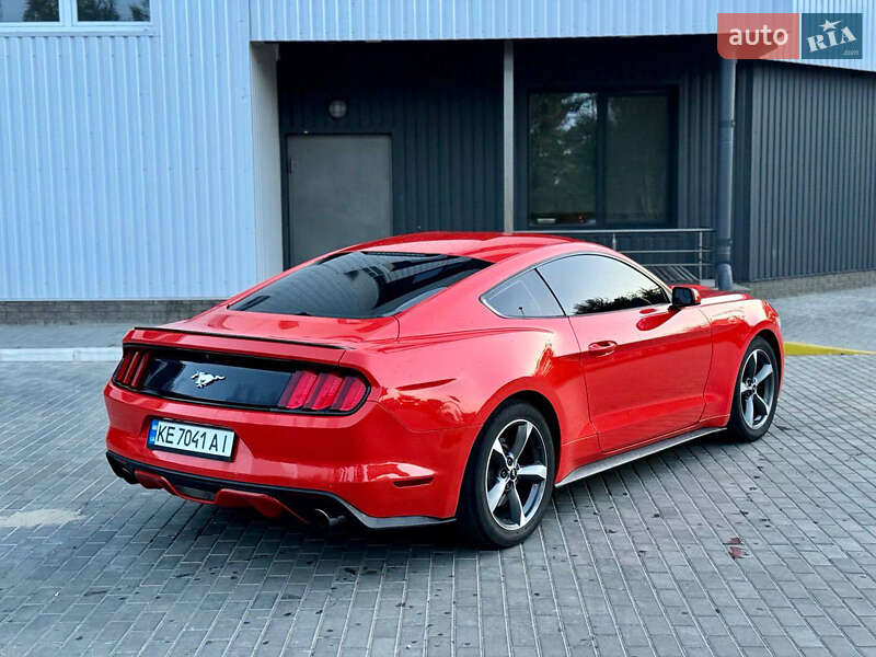 Купе Ford Mustang 2016 в Каменском
