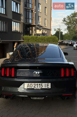 Купе Ford Mustang 2015 в 