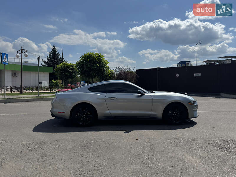 Купе Ford Mustang 2021 в Киеве фото 8 Купе Ford Mustang 2021 в Киеве