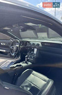 Купе Ford Mustang 2021 в 