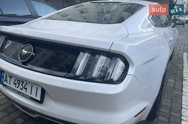 Купе Ford Mustang 2017 в 