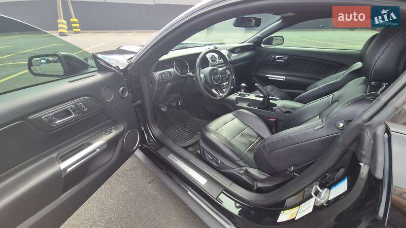 Купе Ford Mustang 2016 в Києві