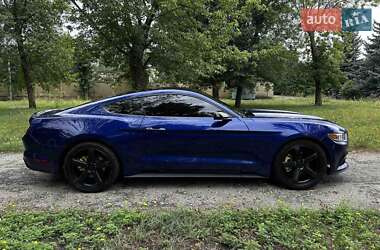 Купе Ford Mustang 2015 в 