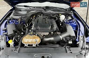 Купе Ford Mustang 2015 в 