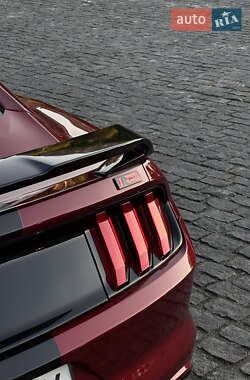 Купе Ford Mustang 2017 в 