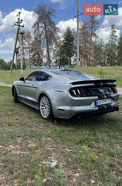 Купе Ford Mustang 2020 в 