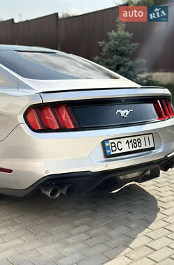 Купе Ford Mustang 2016 в 