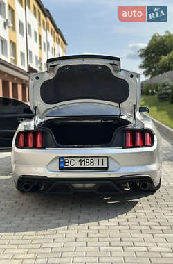Купе Ford Mustang 2016 в 