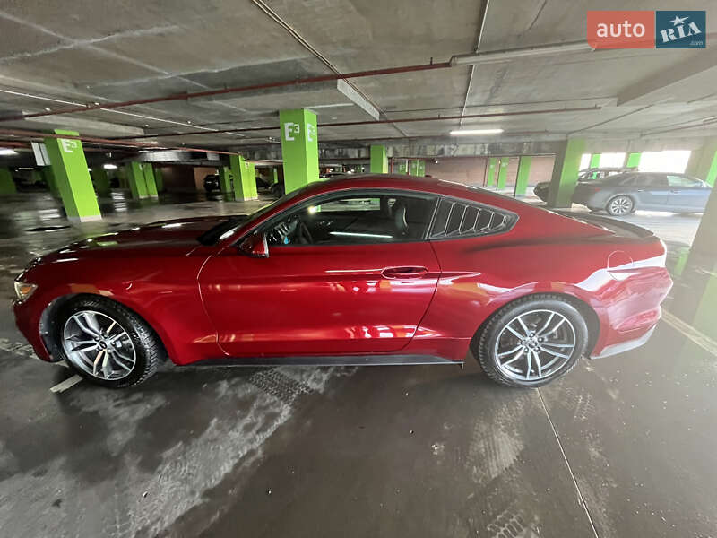 Купе Ford Mustang 2016 в Львове