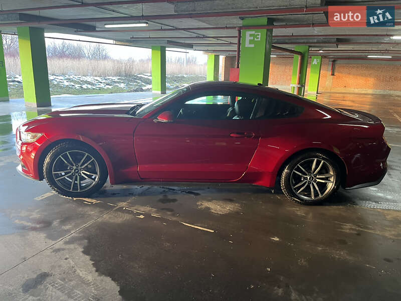 Купе Ford Mustang 2016 в Львове