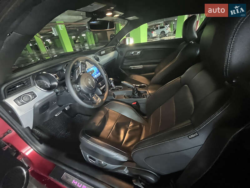 Купе Ford Mustang 2016 в Львове