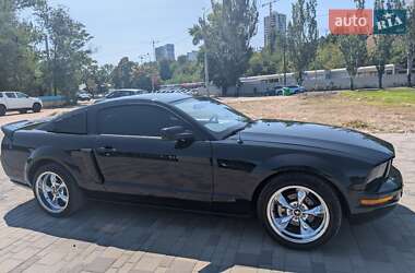 Купе Ford Mustang 2006 в Дніпрі