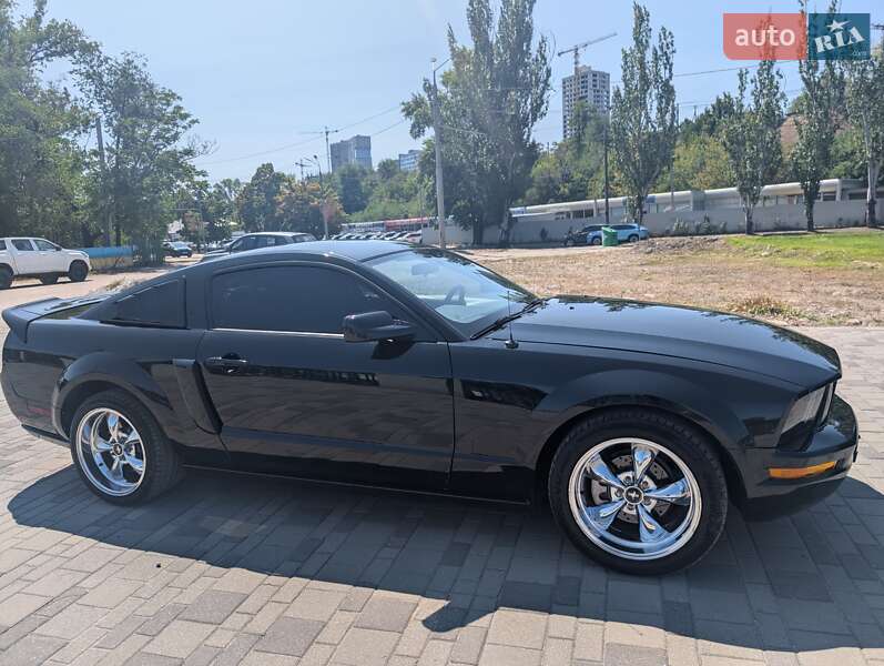 Ford Mustang 2006