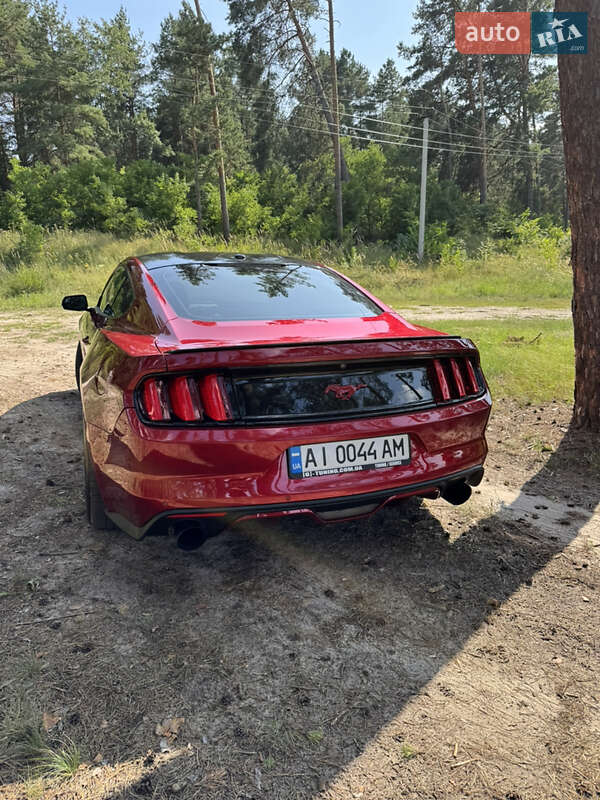 Купе Ford Mustang 2015 в Киеве