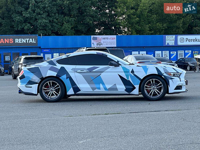 Купе Ford Mustang 2014 в Киеве
