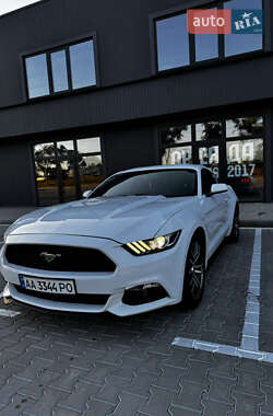 Купе Ford Mustang 2016 в Білогородці