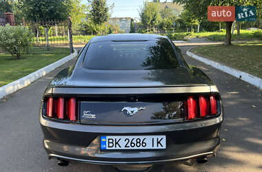 Купе Ford Mustang 2017 в 