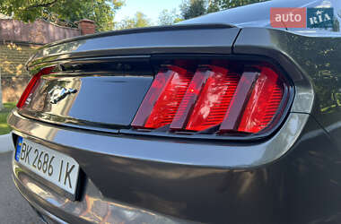 Купе Ford Mustang 2017 в 