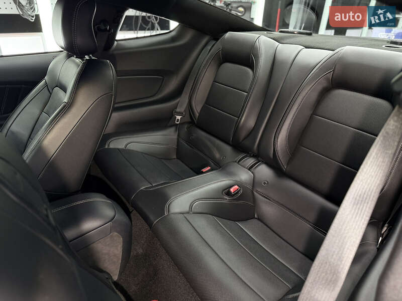 Купе Ford Mustang 2017 в Киеве