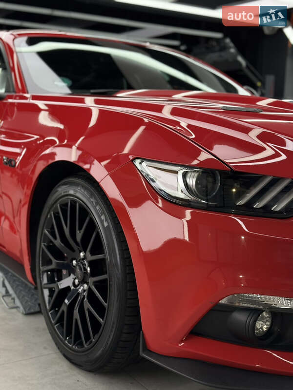 Купе Ford Mustang 2017 в Киеве