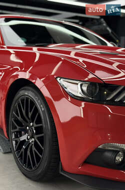 Купе Ford Mustang 2017 в 