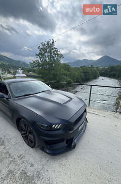 Купе Ford Mustang 2015 в 