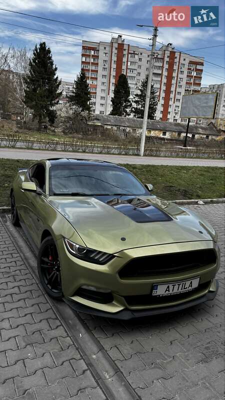 Купе Ford Mustang 2015 в Хмельницком