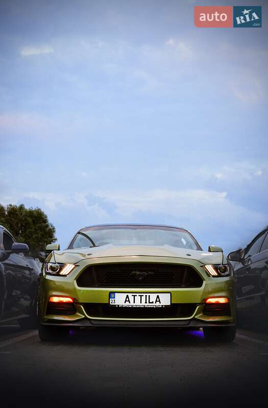 Купе Ford Mustang 2015 в Хмельницком