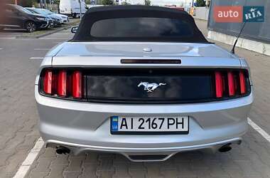 Кабриолет Ford Mustang 2016 в 