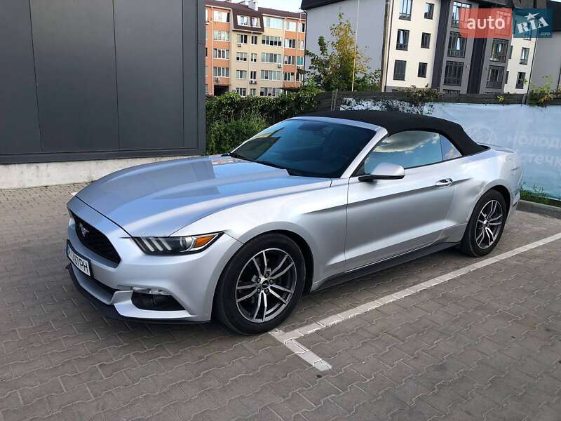 Кабриолет Ford Mustang 2016 в Киеве