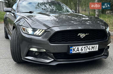 Купе Ford Mustang 2016 в 