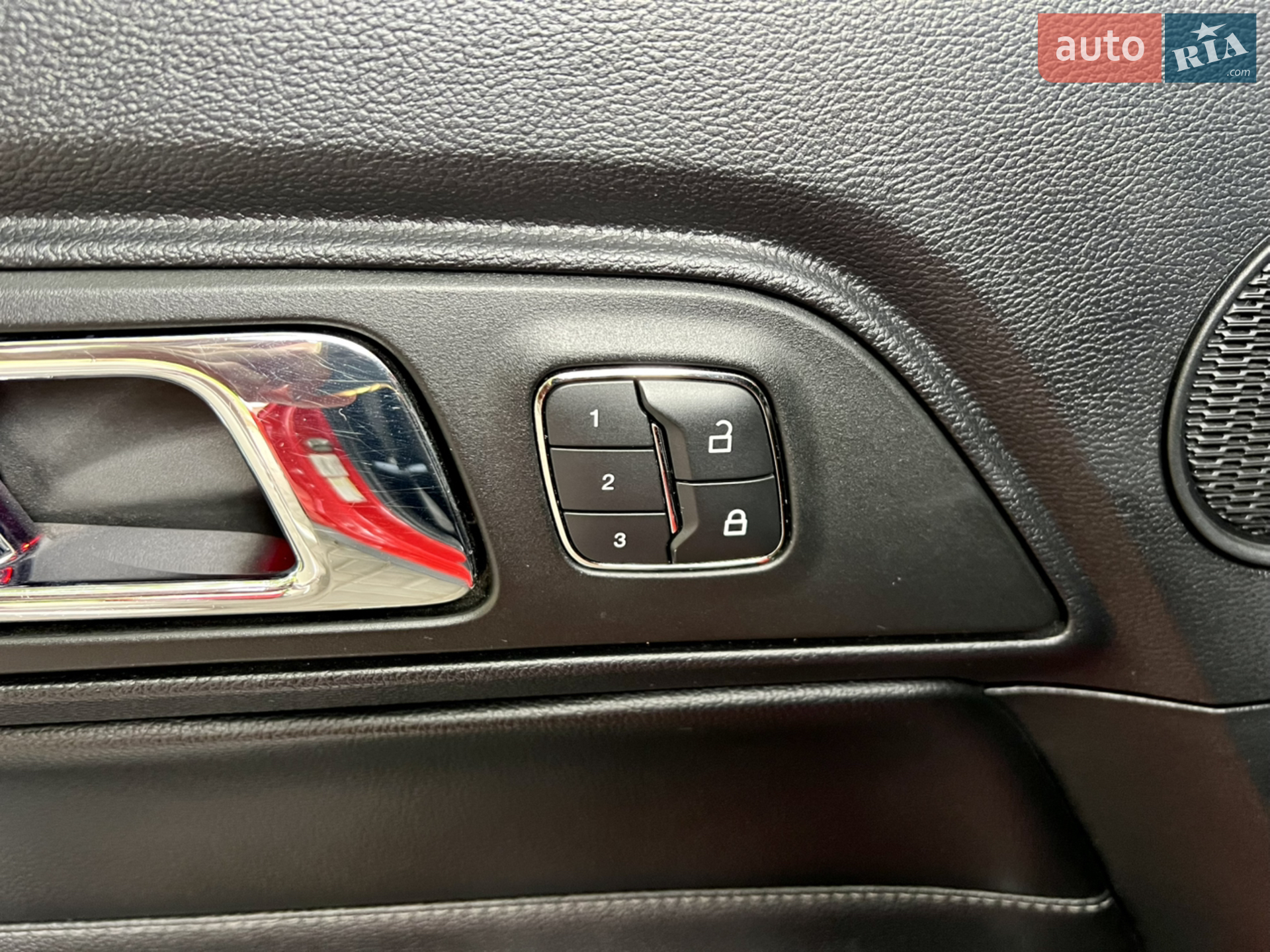2015 Ford Mustang - мініатюра 21