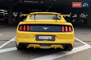 Купе Ford Mustang 2014 в 