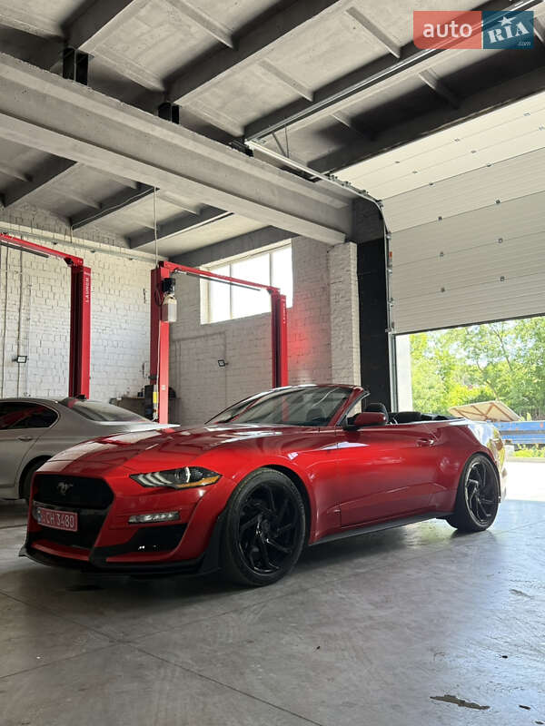 Кабриолет Ford Mustang 2019 в Черновцах фото 3 Кабриолет Ford Mustang 2019 в Черновцах