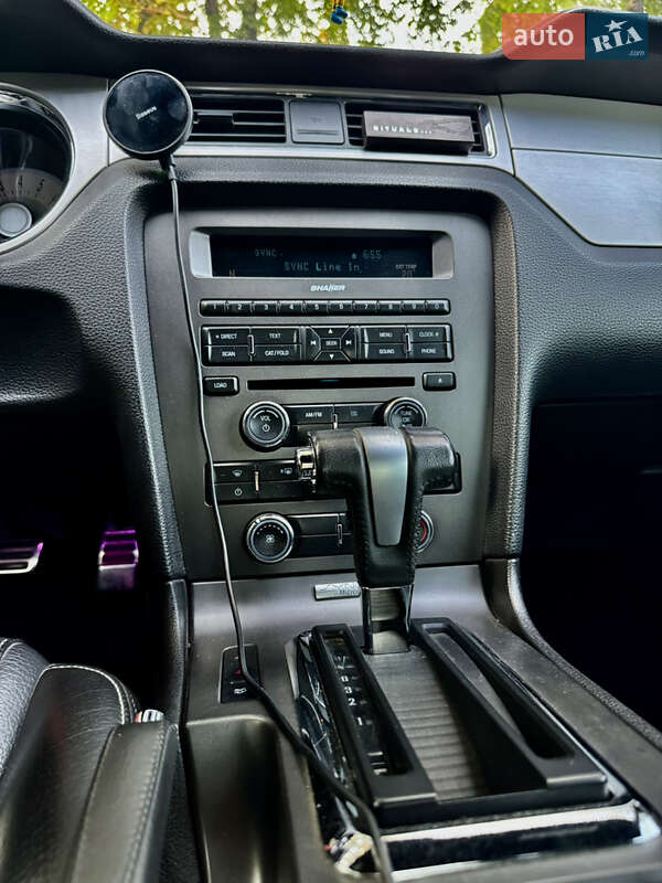 Купе Ford Mustang 2011 в Львове
