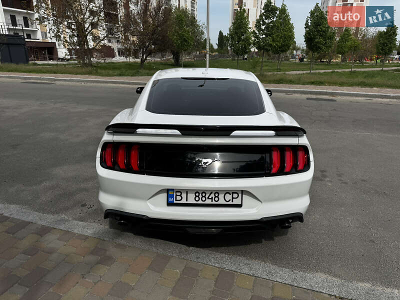 Купе Ford Mustang 2019 в Києві фото 6 Купе Ford Mustang 2019 в Києві