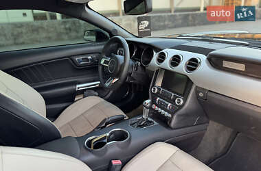 Купе Ford Mustang 2015 в 